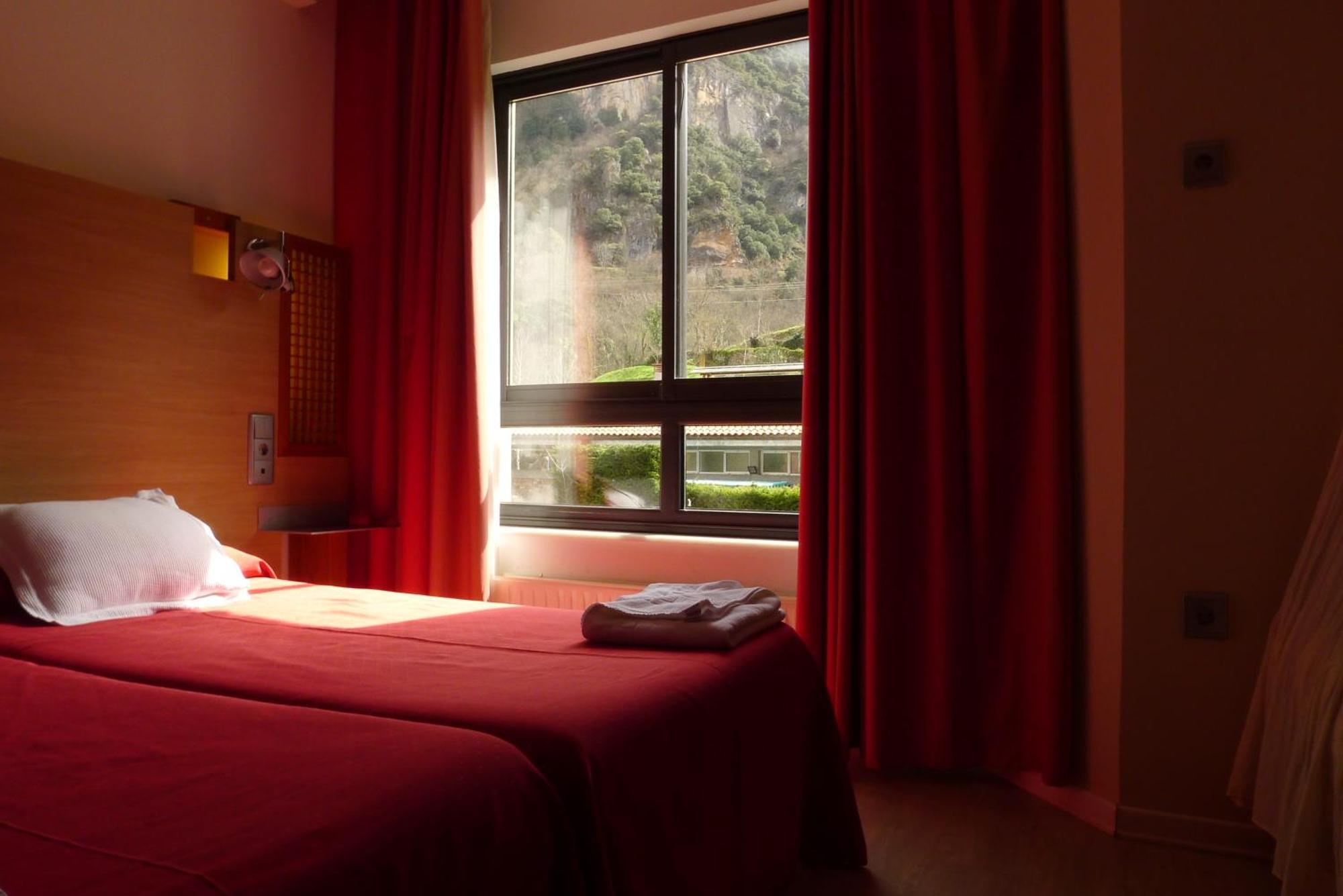 Hotel Castillo Del Alba Pola de Somiedo Quarto foto